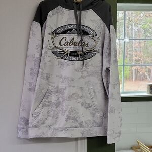 Cabela's Black and White Men's Sweater